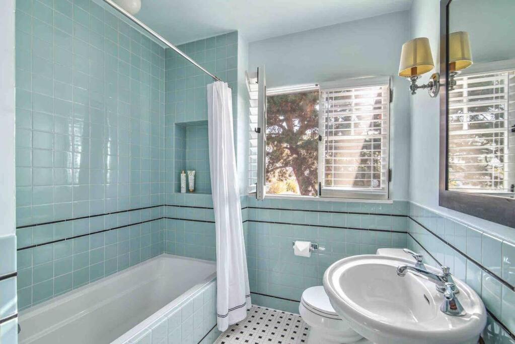 The Spanish Hideaway ロサンゼルス エクステリア 写真