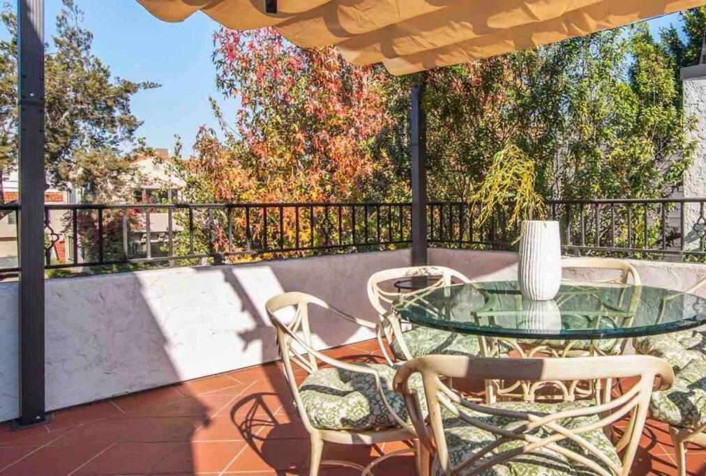 The Spanish Hideaway ロサンゼルス エクステリア 写真